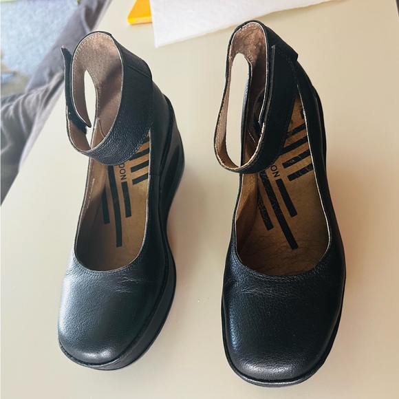 90% perfect Fly London - Picture 6 of 6